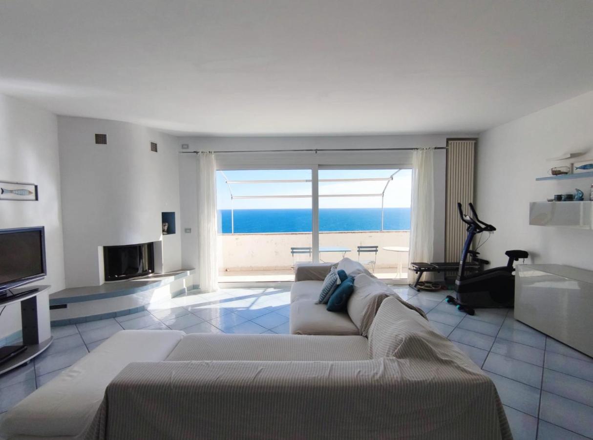 Villa Ischia Attico Sul Mare A Verezzi Borgio Verezzi Exterior photo